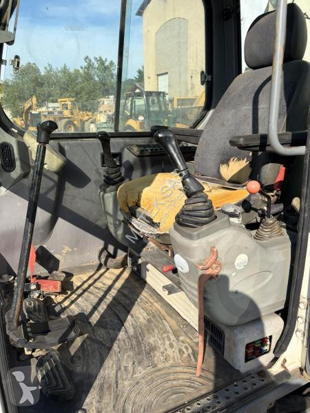 جرافة Volvo EC55