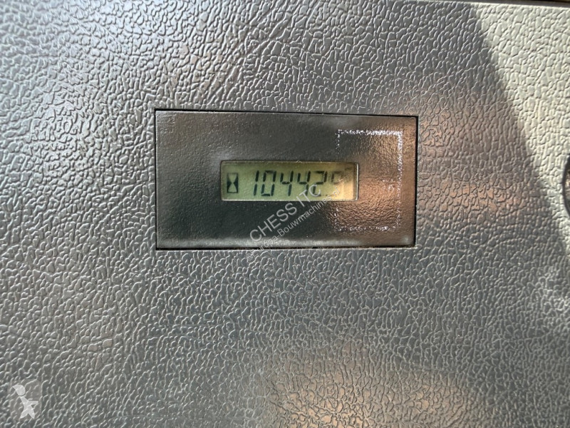 جرافة Hyundai HX 220 L - L - HX 220