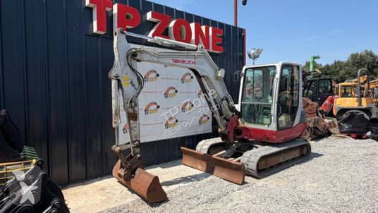 جرافة Takeuchi tb250 clim à 27 900 € ht