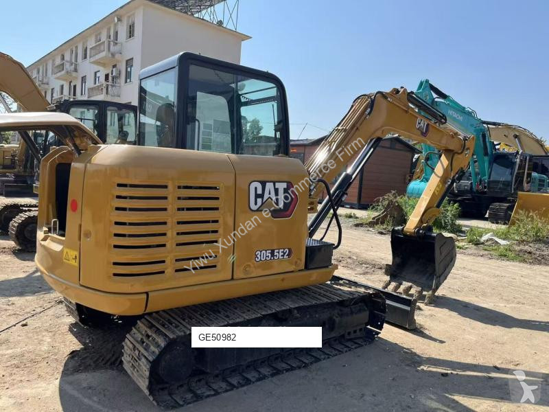 جرافة Caterpillar 305.5E2