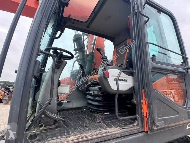 جرافة Doosan W-5