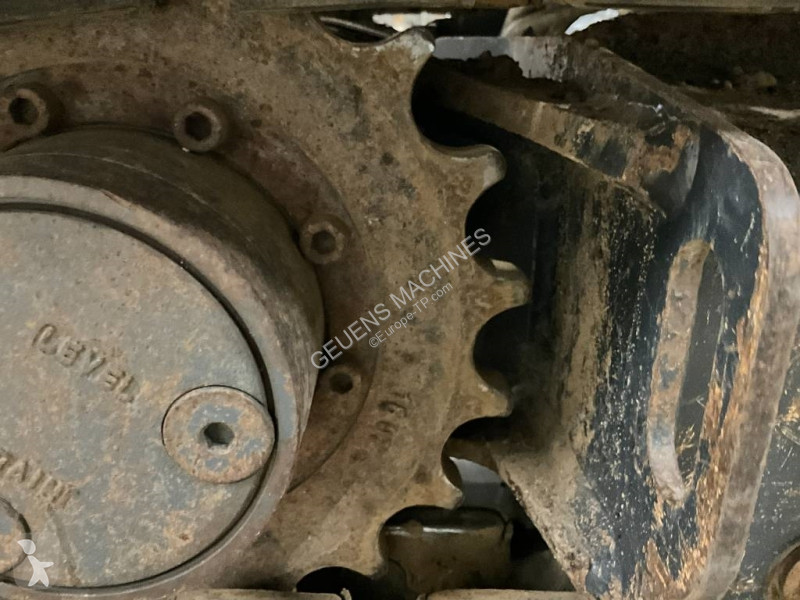 جرافة Komatsu R3