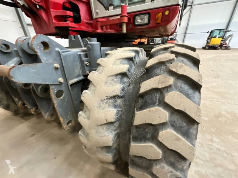 Rýpadlo Takeuchi TB 295 W powertilt