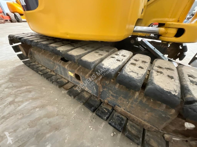 Rýpadlo Komatsu MR3