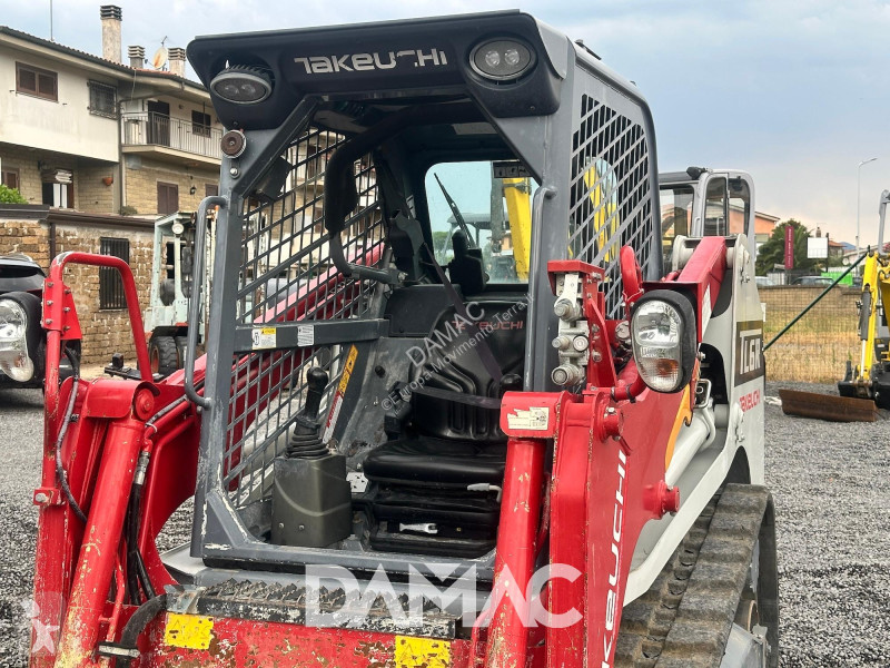 Lopatový nakládač Takeuchi TL6R