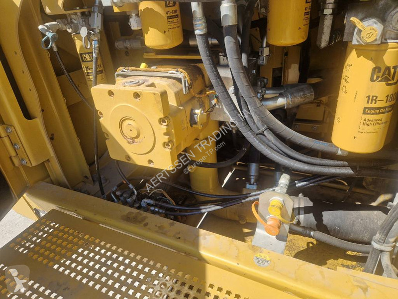 جرافة Caterpillar 374FL