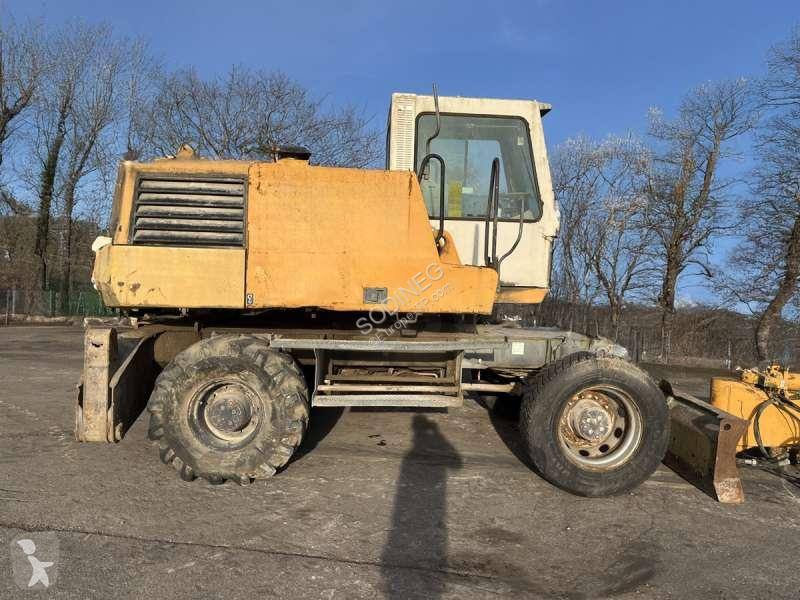 جرافة Liebherr - POUR PIECES