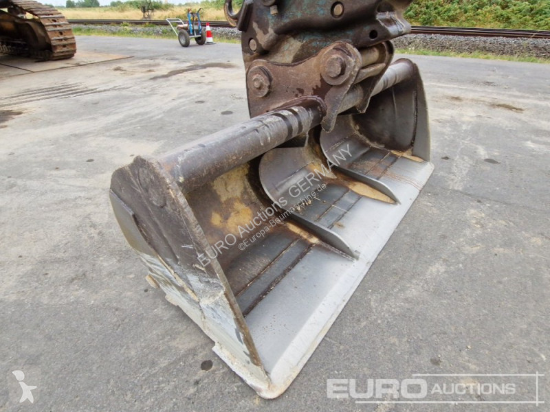 Rýpadlo Komatsu 10