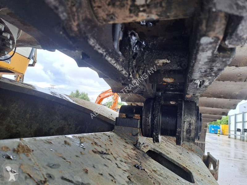 Lopatový nakládač Liebherr LC