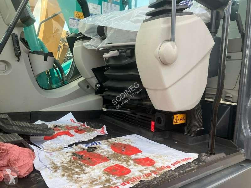 جرافة Kobelco 10E