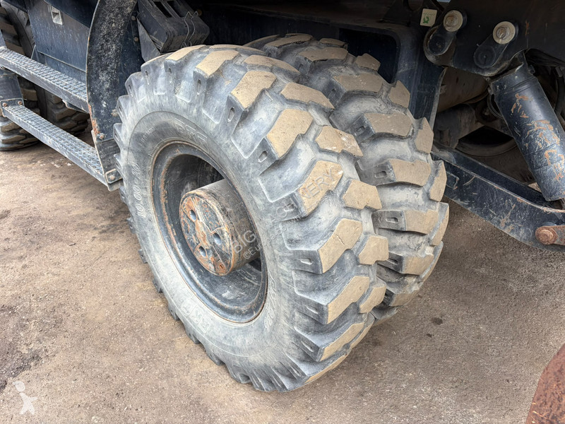 جرافة Caterpillar F