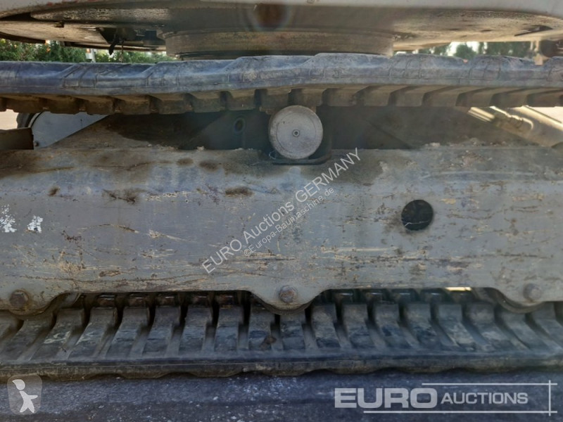 جرافة Volvo ECR25D