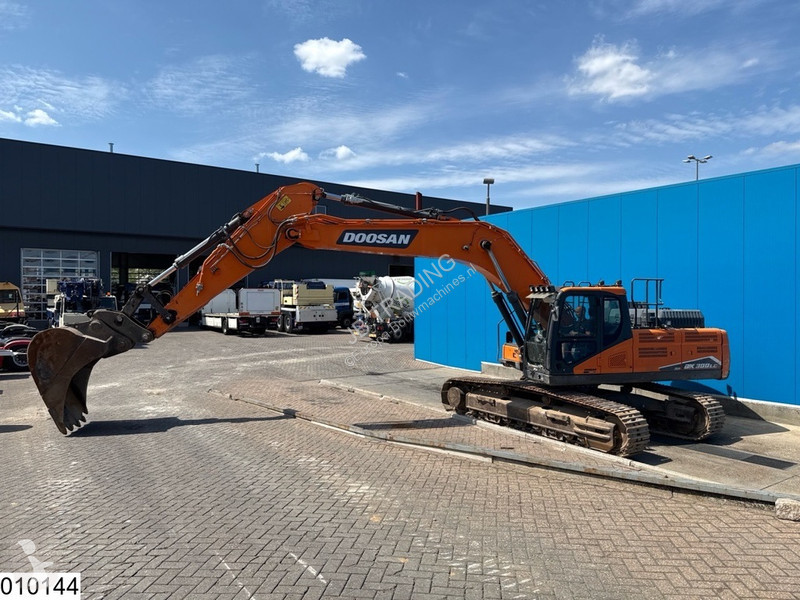 جرافة Doosan 7 202 KW, 7125 Hours