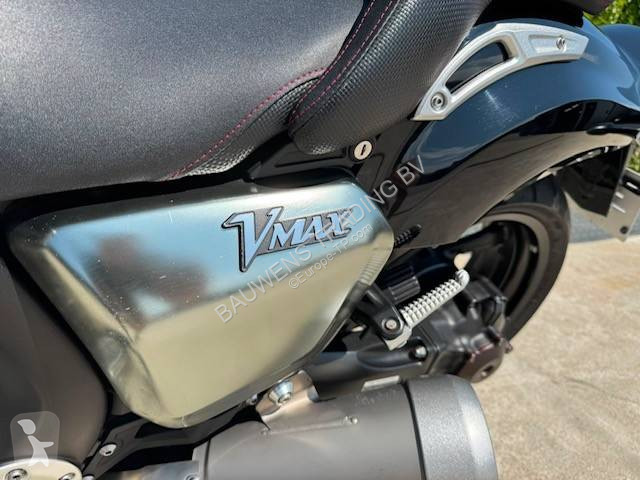 Lopatový nakládač Yamaha V-Max