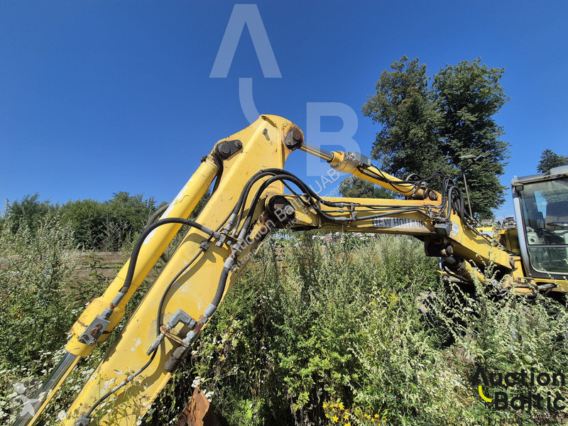 Rýpadlo New Holland 36