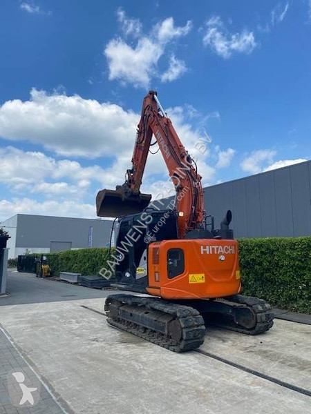 جرافة Hitachi US6