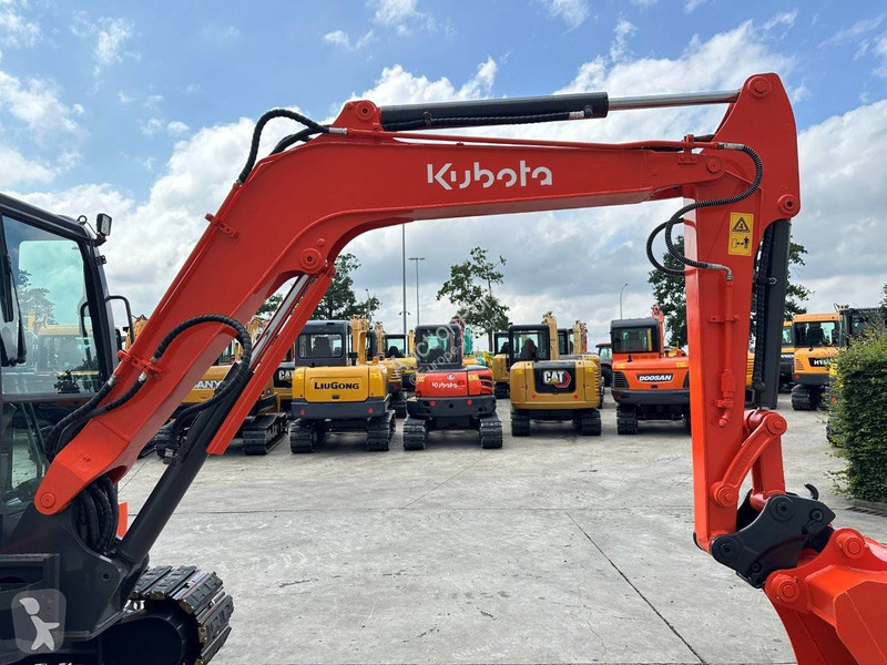 جرافة Kubota KX155-5