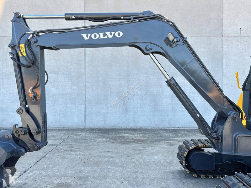 جرافة Volvo D