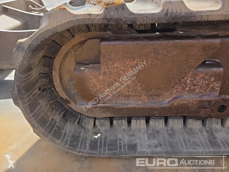 Багер Bobcat E20