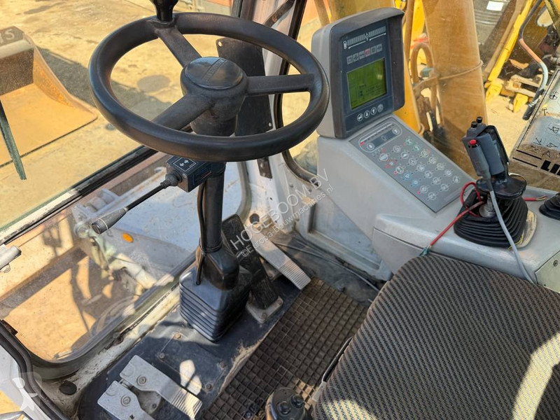 جرافة Liebherr A