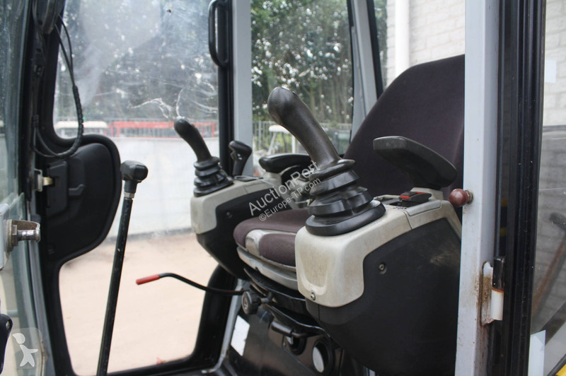 جرافة Neuson ET24 VDS