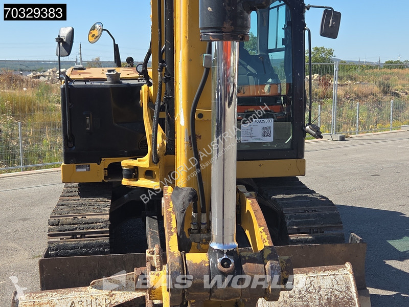 Lopatový nakládač Caterpillar CR