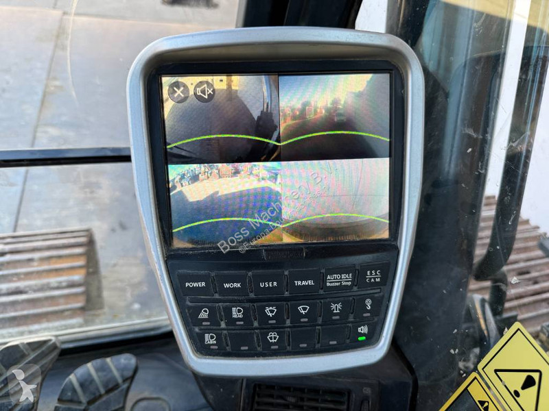 جرافة Hyundai - 360° Camera / Automatic Greasing