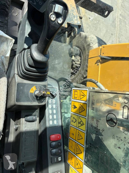 جرافة Caterpillar F