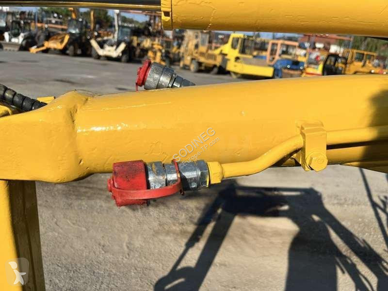 جرافة Komatsu  PC09-1