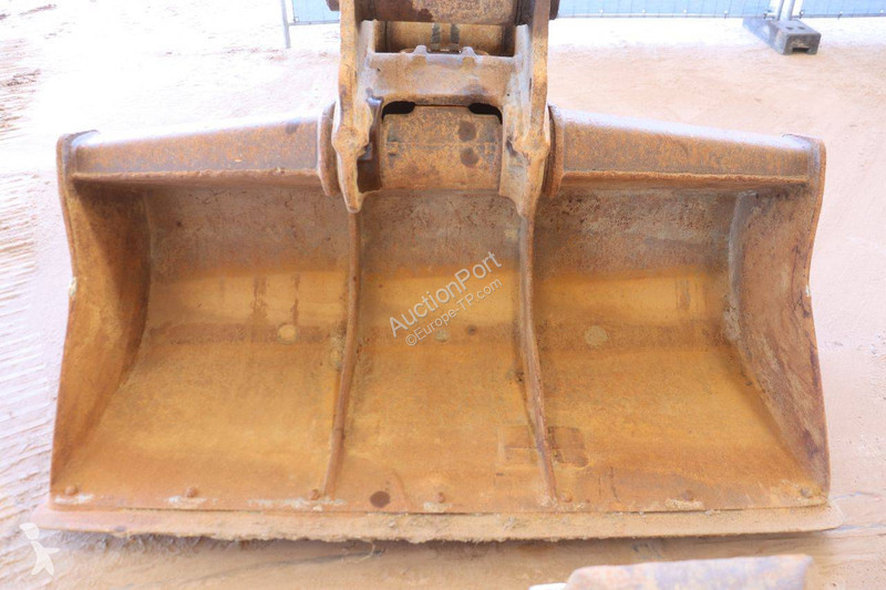 Excavator Hyundai Robex 210LC9