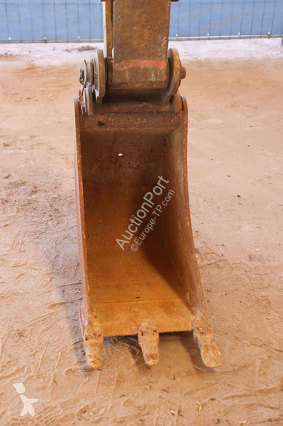 Komatsu 110R excavator