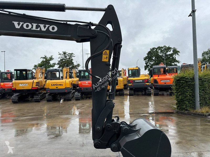 Excavadora Volvo EC60C