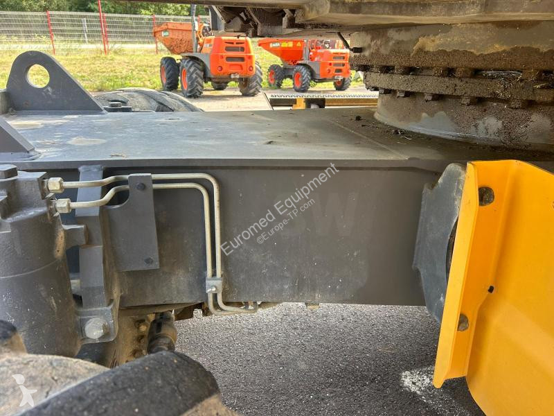 Pelle Volvo EW180