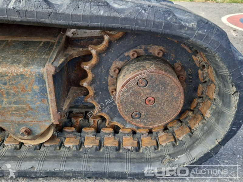 Багер Kubota U274