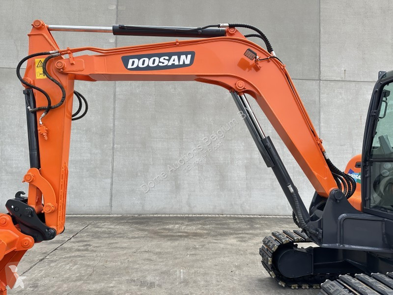 جرافة Doosan 9C
