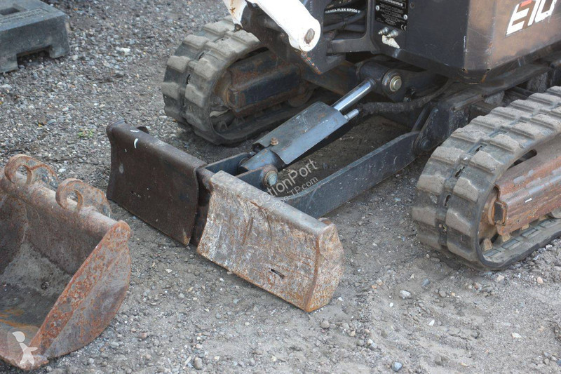 Багер Bobcat Z