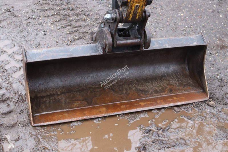 Excavadora JCB 16C-1 T3