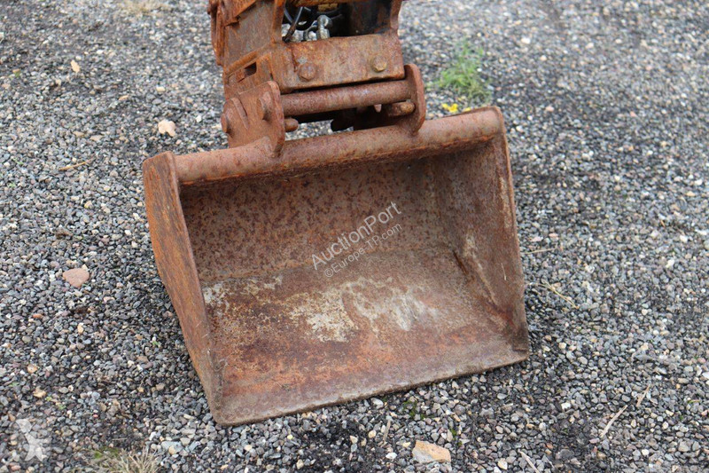 جرافة Yanmar SV22