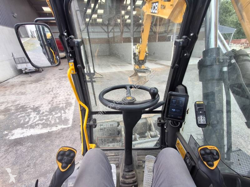 Pelle JCB