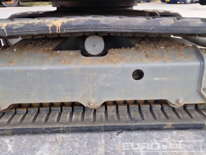 Багер Volvo ECR25D