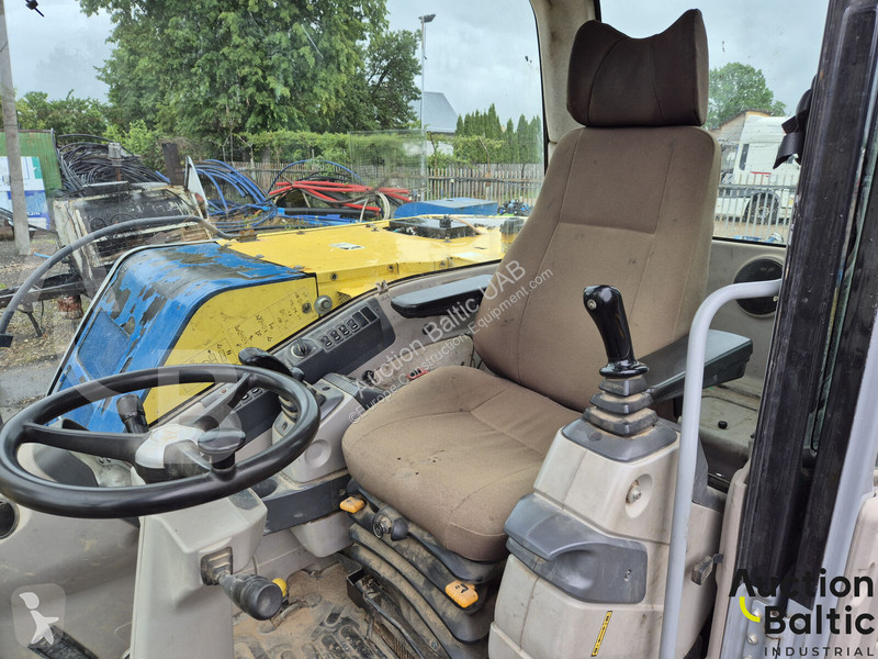 Pelle New Holland 36