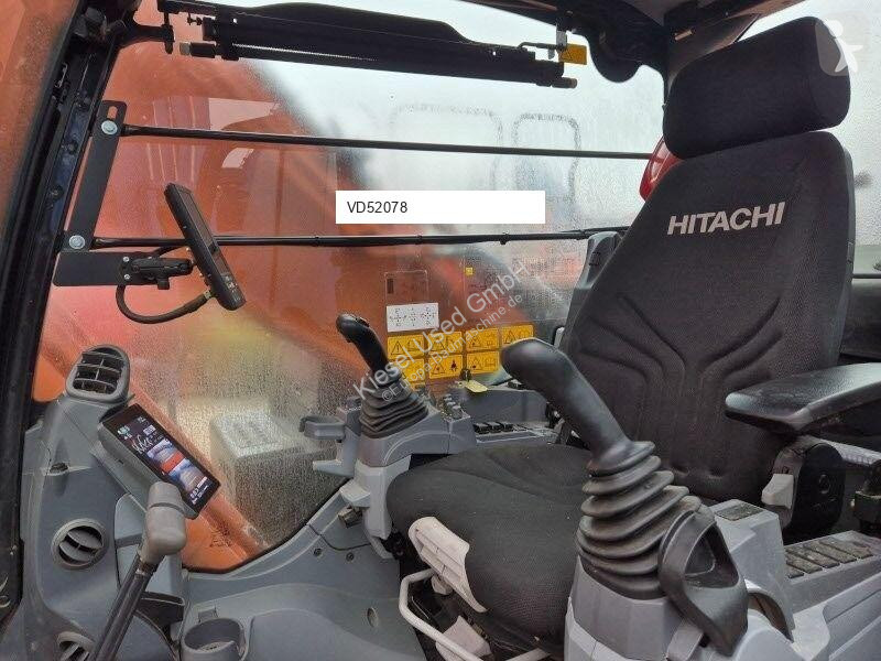 Екскаватор Hitachi 7