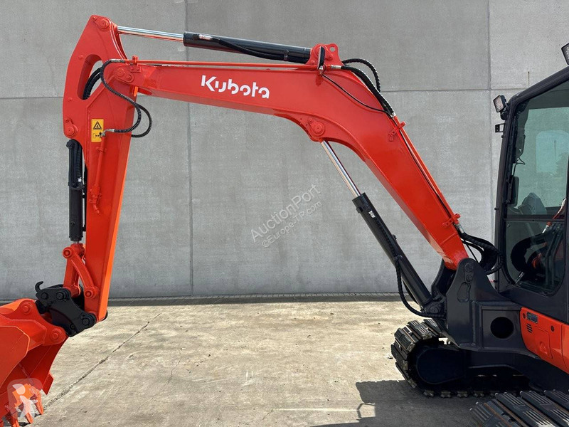 Excavadora Kubota KX165-5