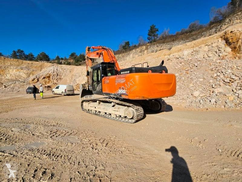 Екскаватор Hitachi