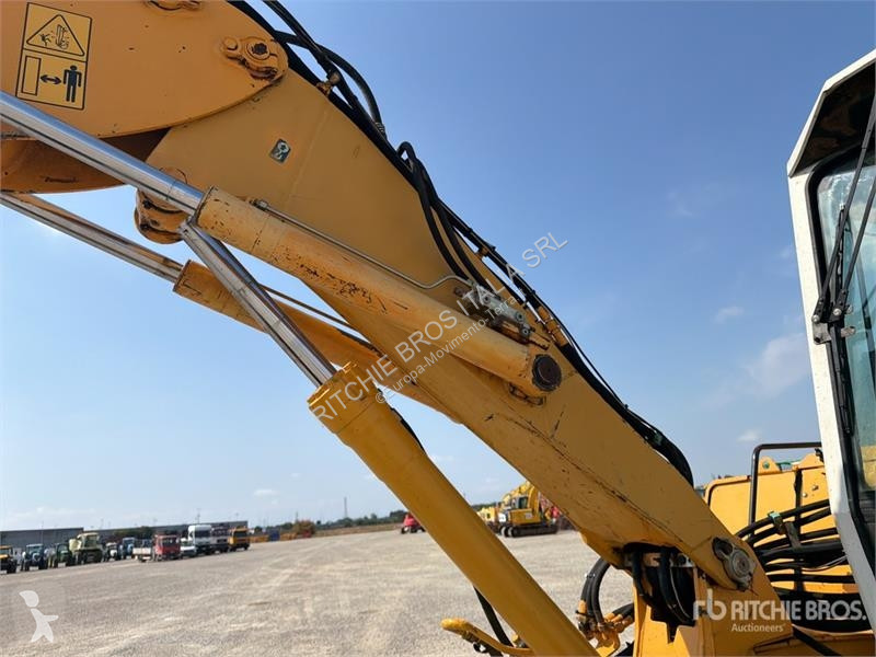 Екскаватор Liebherr Tracked Excavator