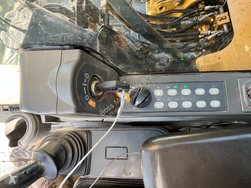 Graafmachine Caterpillar F UHD - 24 meter INCL...