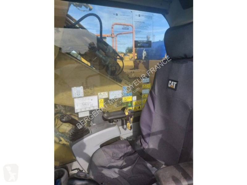 Escavadora Caterpillar 325F CR