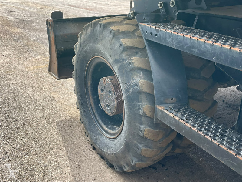 Escavadora Caterpillar D