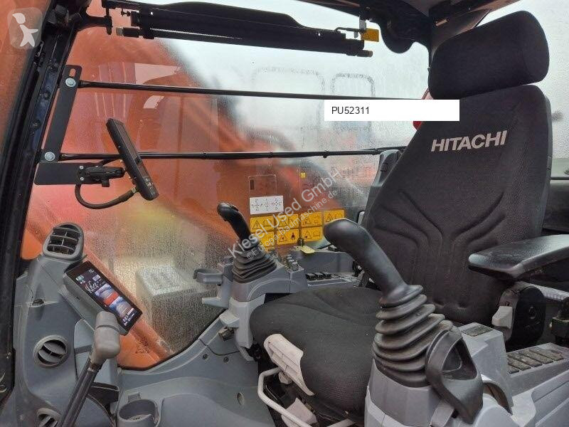 Экскаватор Hitachi 7