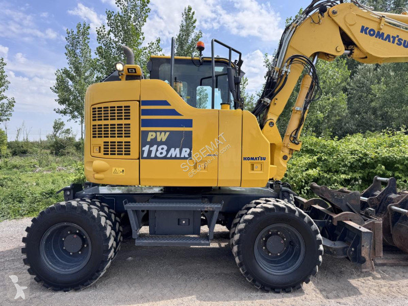 Escavadora Komatsu  PW118MR-11